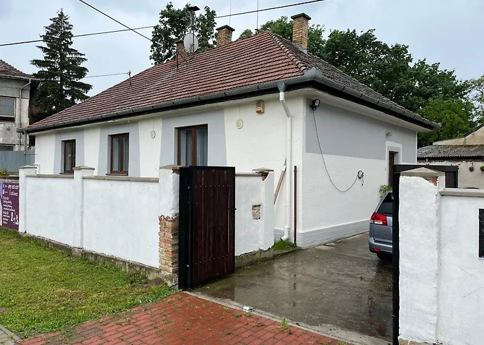 아파트 - Garden - Vendeghaz 2 Nesvady